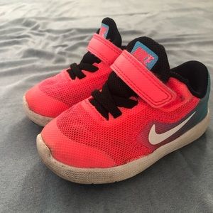 Toddler Nike sneakers